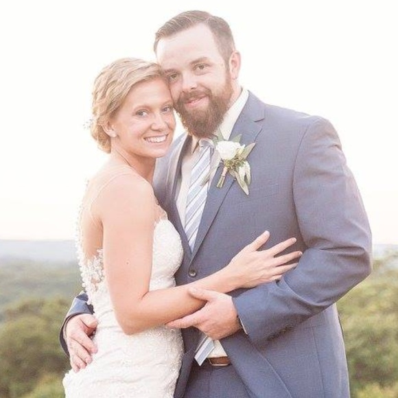 Meet your Posher, Shannan - Picture 1 of 2